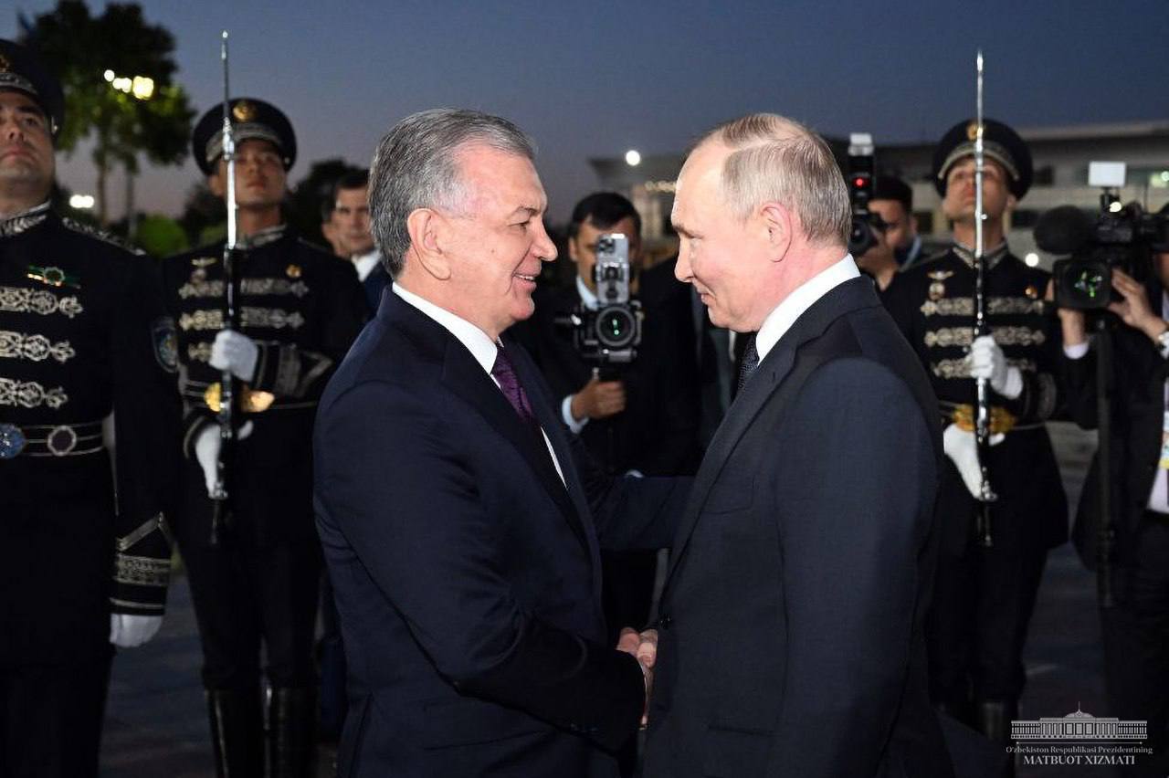 Президент Российской Федерации прибыл с государственным визитом в Узбекистан 