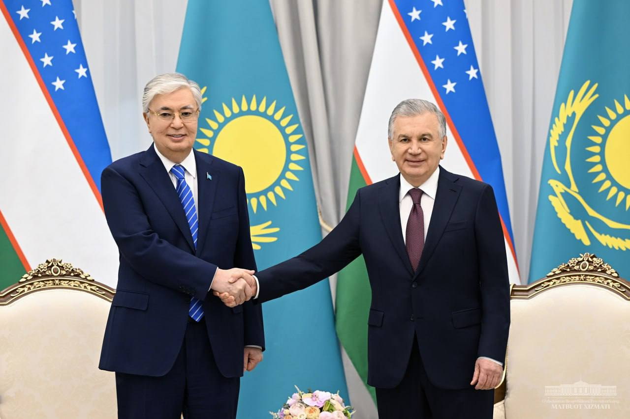 Лидеры Узбекистана и Казахстана подчеркнули важность дальнейшего расширения многопланового сотрудничества 